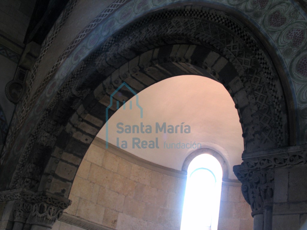 Arquivoltas del arco triunfal Arquivoltas del arco triunfal