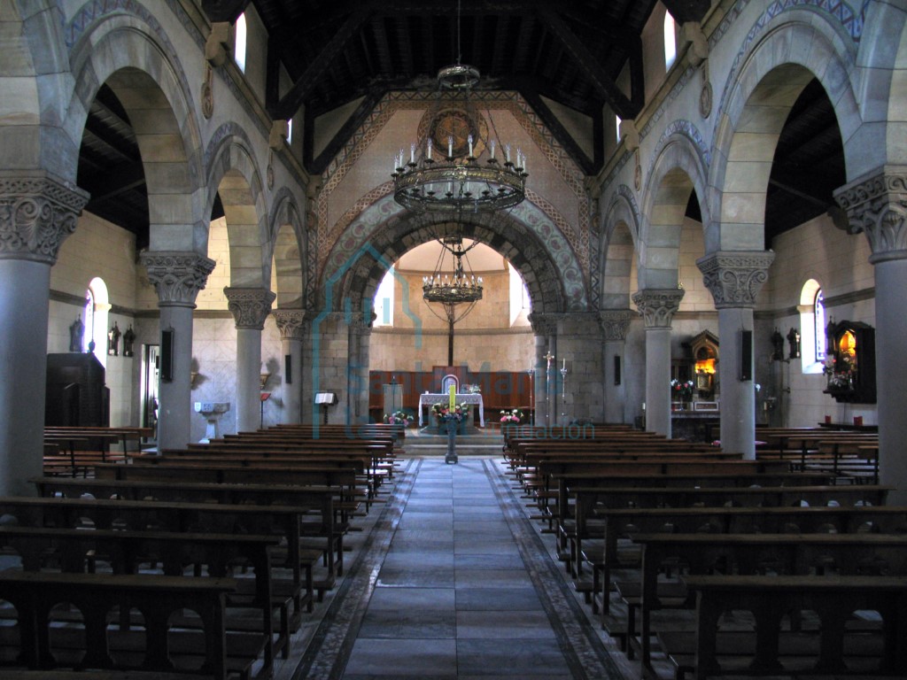 Interior de la iglesia nueva