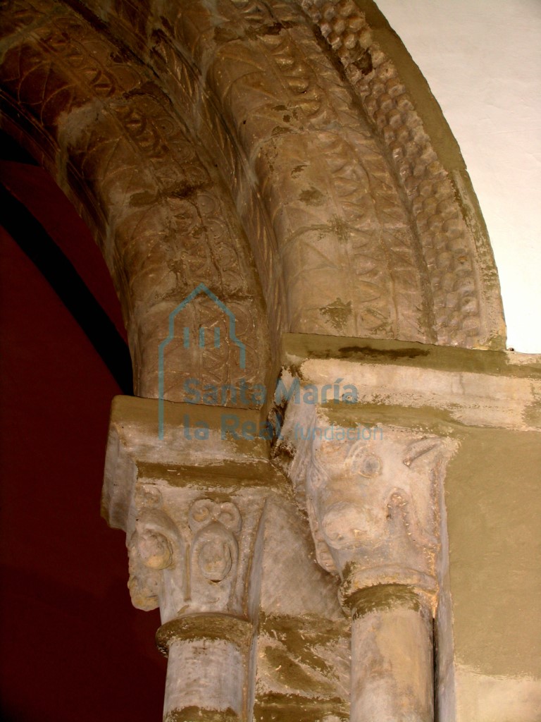 Detalle del lado derecho del arco triunfal