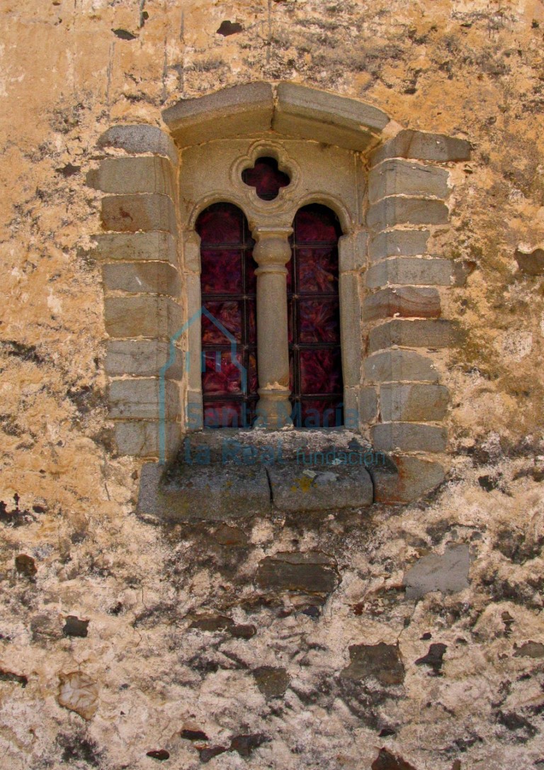 Ventana central del ábside