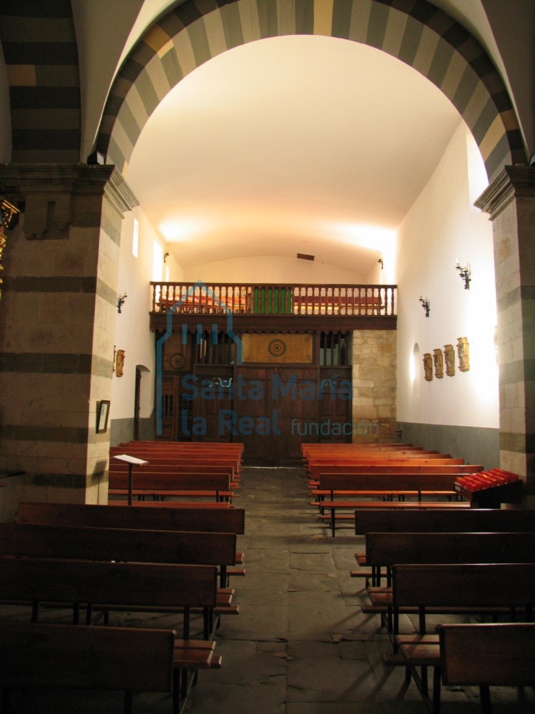 Vista de la nave desde la cabecera