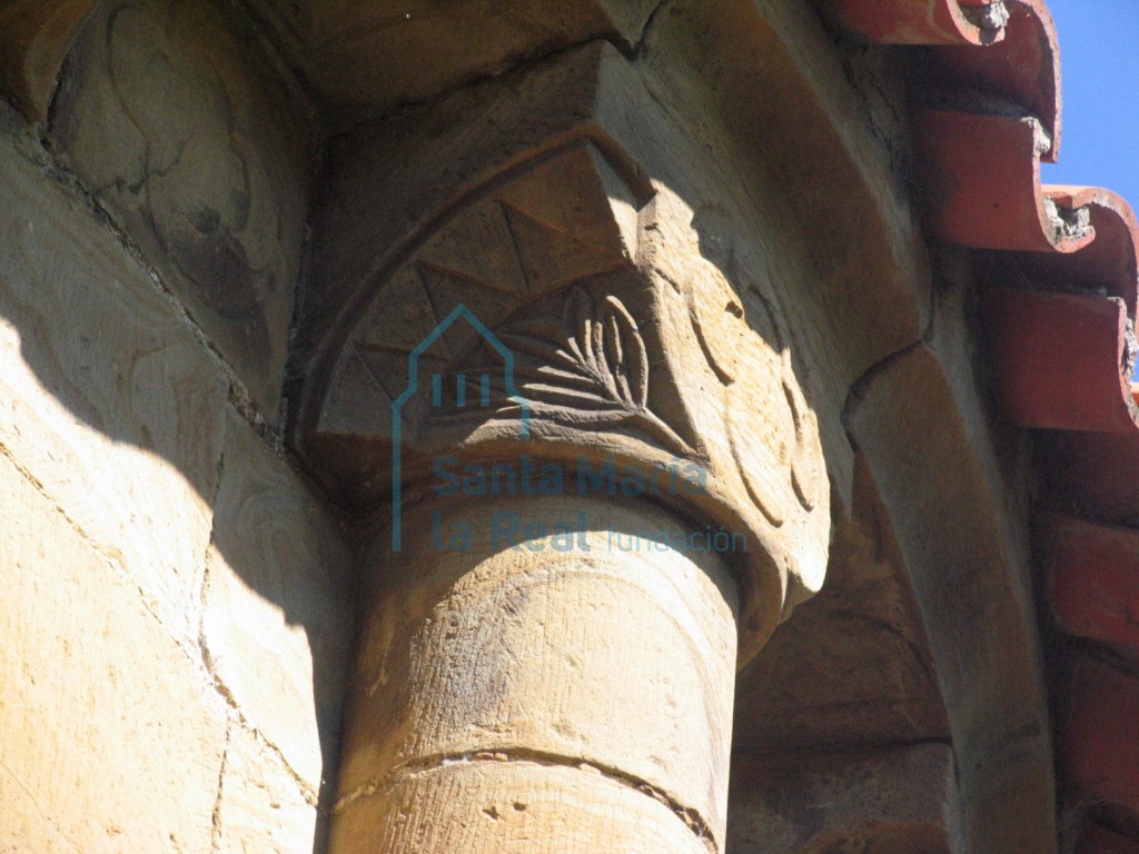 Capitel del ábside