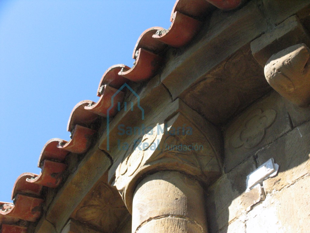Capitel del ábside