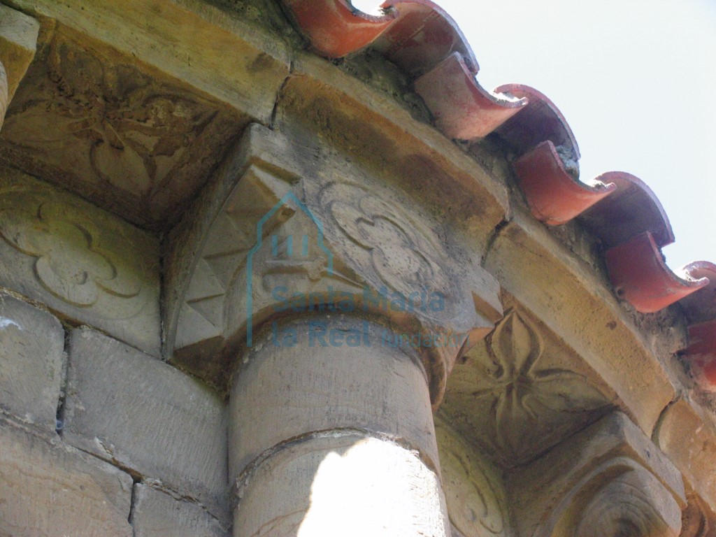 Capitel del ábside