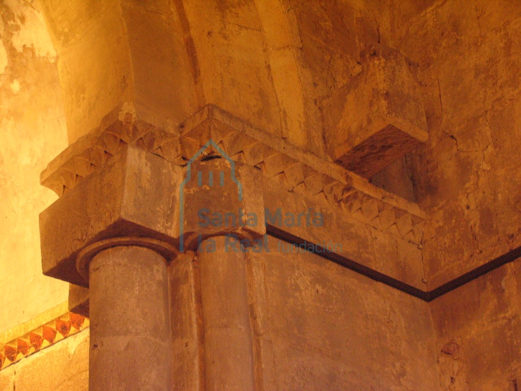 Capiteles del arco triunfal