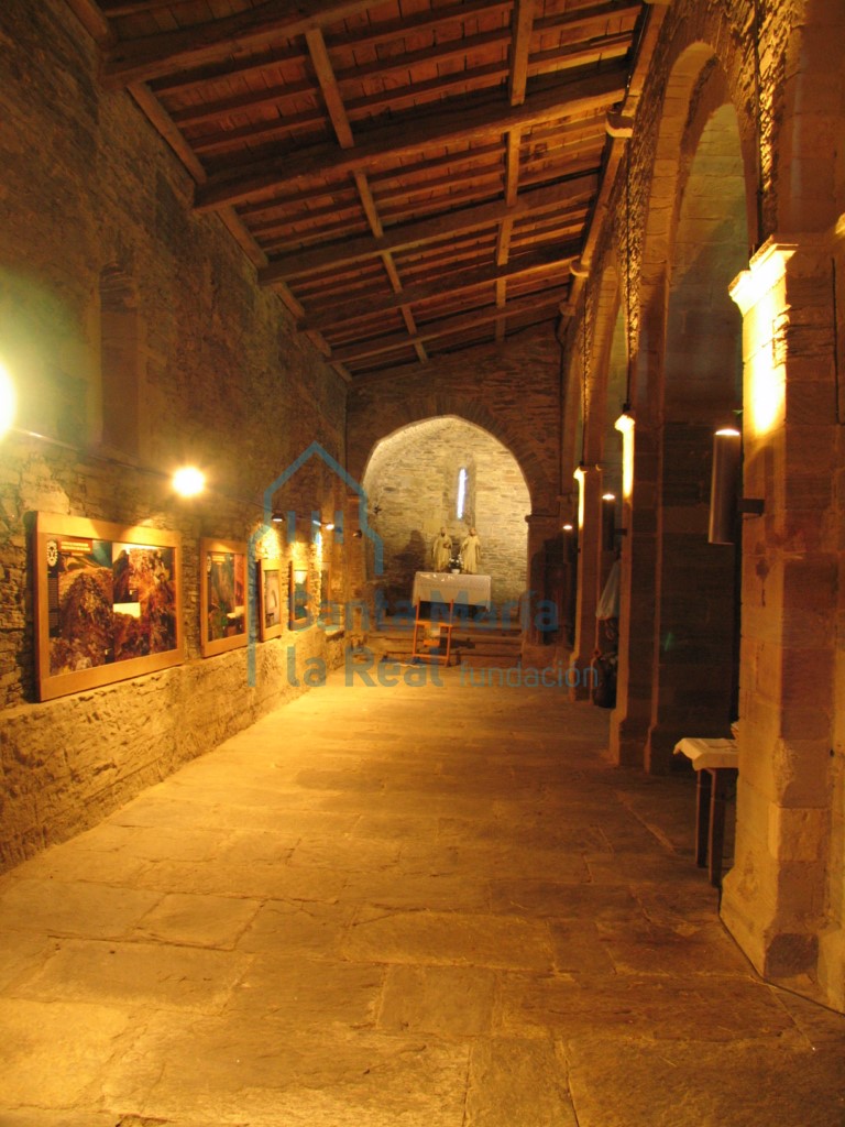 Interior de la nave lateral norte