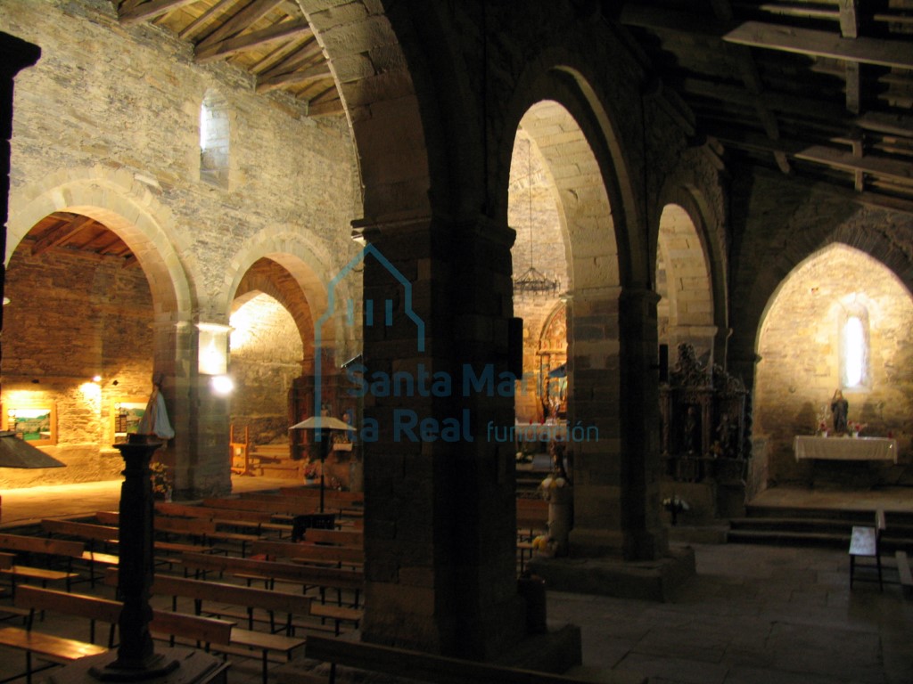 Arquerías del interior de la nave lateral sur