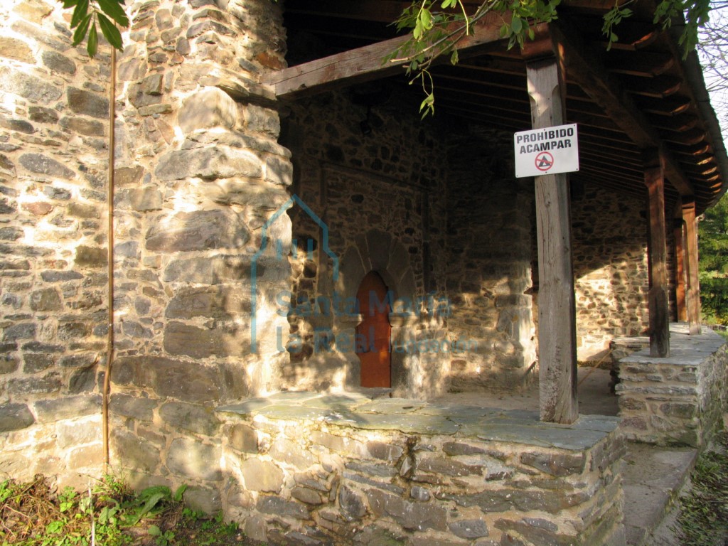 Vista del pórtico meridional