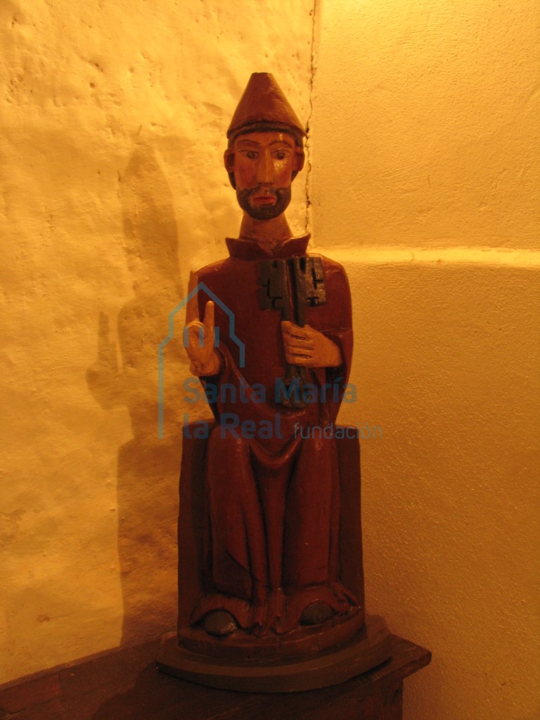 Talla de San Pedro. Vista frontal