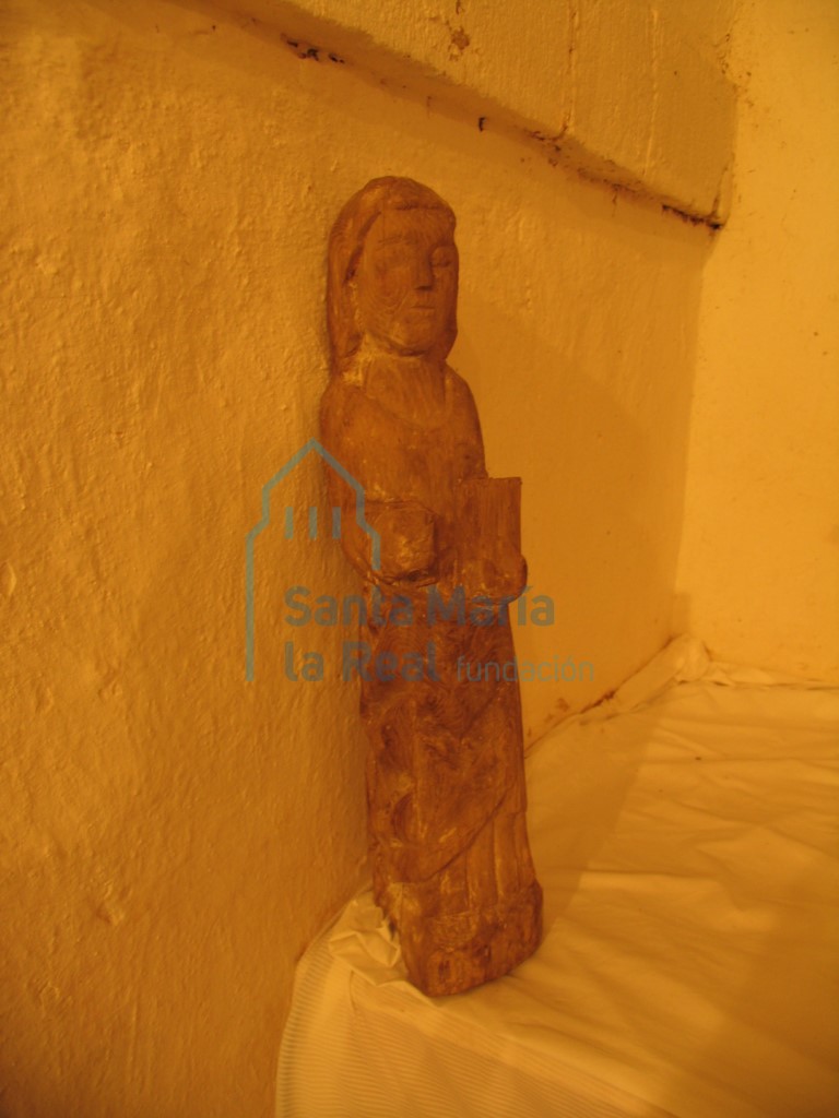 Santo, escultura en madera