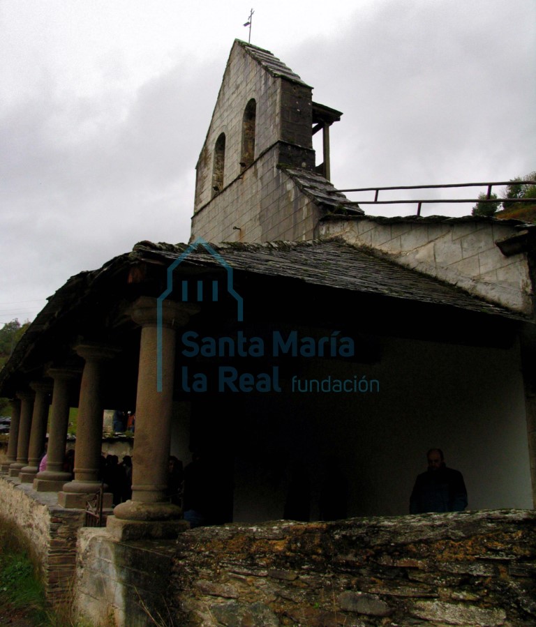 Exterior de la fachada occidental