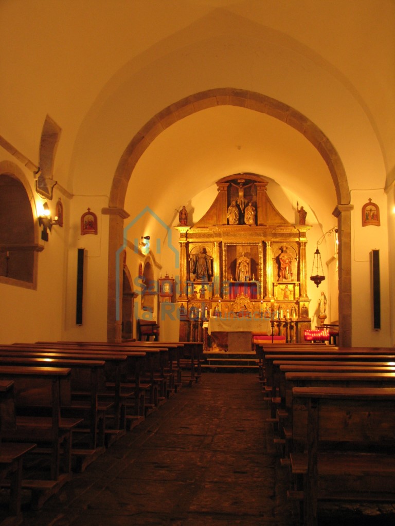 Interior de la nave desde los pies