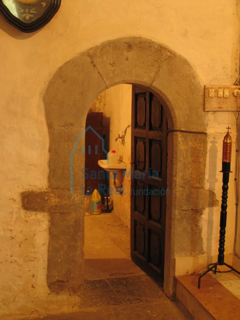 Acceso a la sacristía