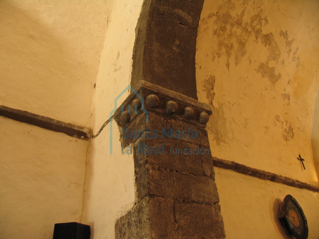 Imposta izquierda del arco del triunfo