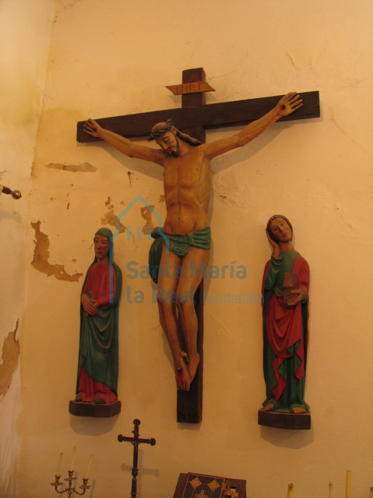 Calvario en la fachada sur
