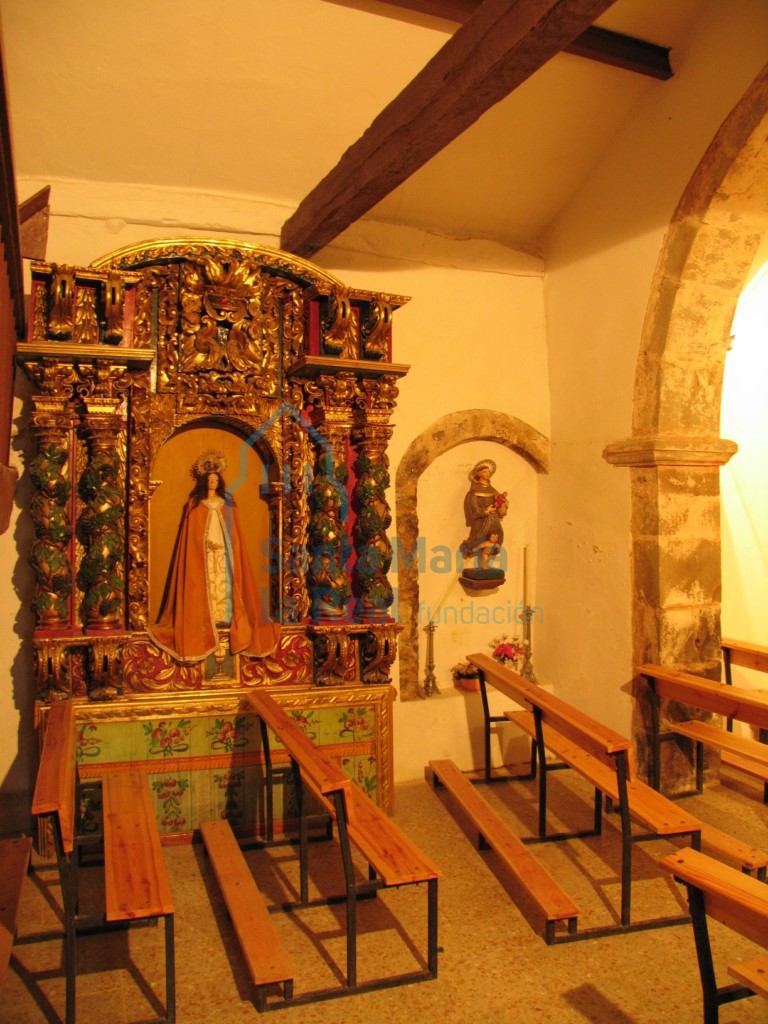 Interior del muro norte de la nave