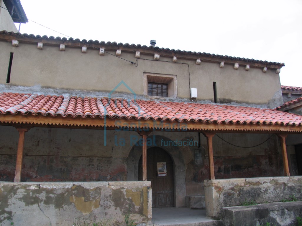 Exterior del pórtico meridional