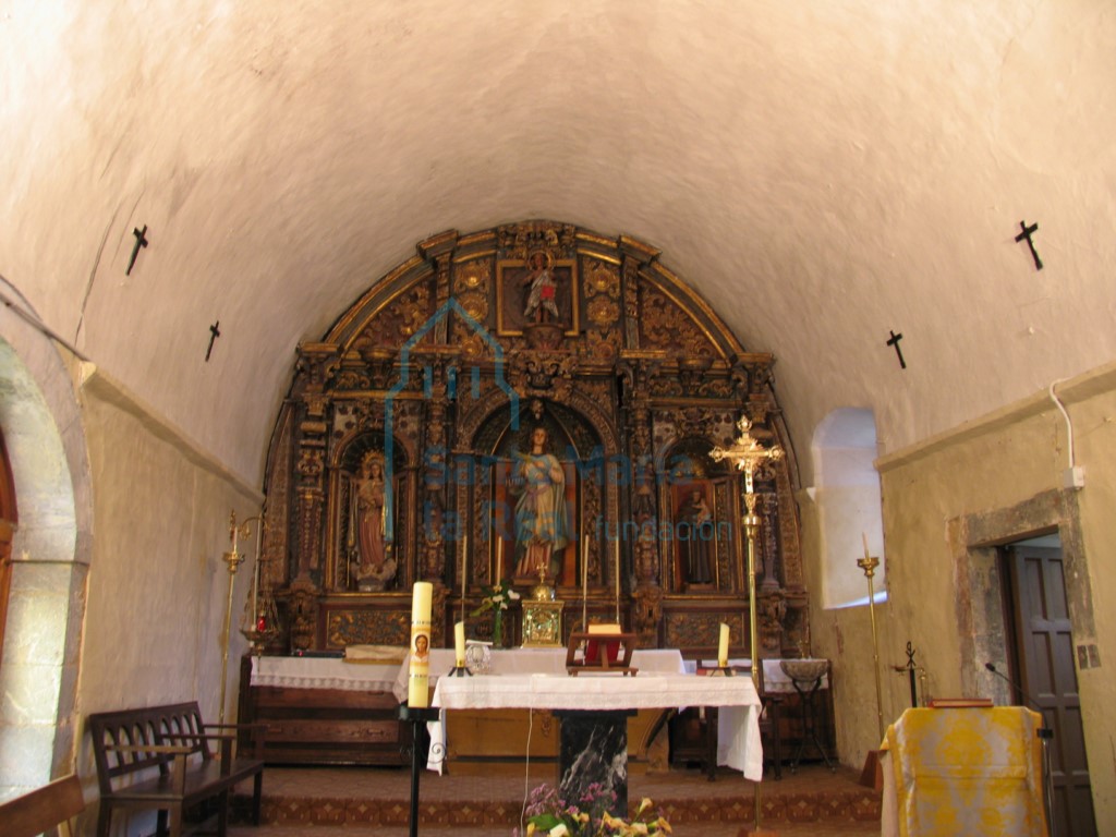 Interior de la cabecera