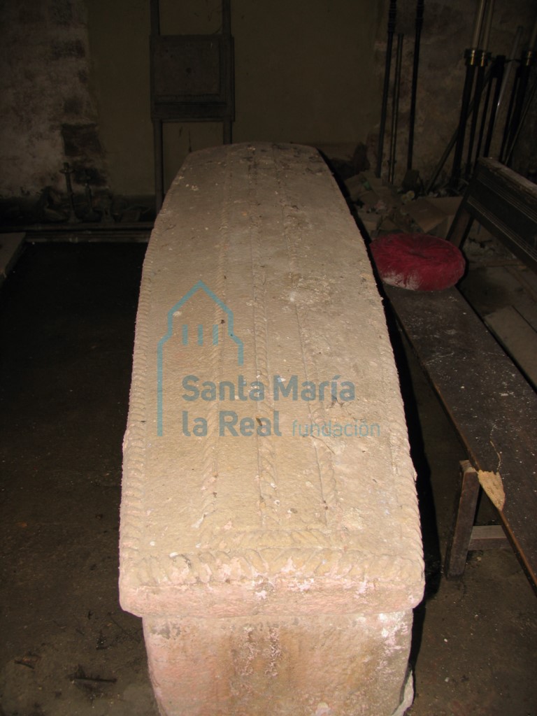 Sarcófago de Santo Dolfo (Santo obispo Ataulfo)