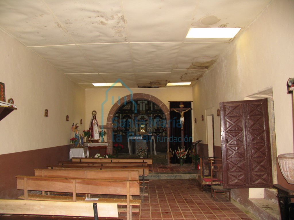 Interior hacia la cabecera