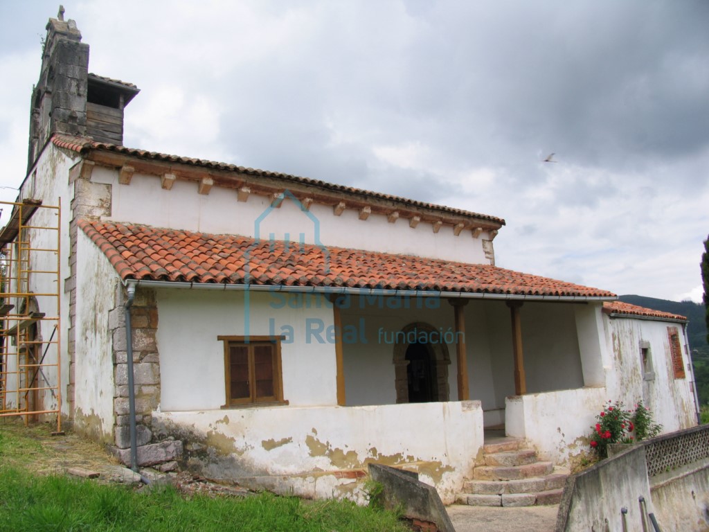 Exterior desde el lado meridional