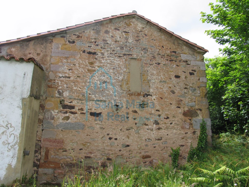 Exterior de la fachada este