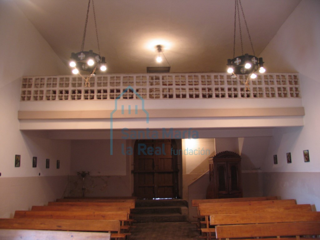 Interior desde la cabecera