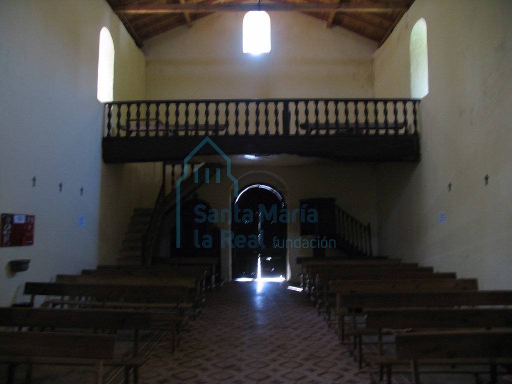 Interior desde la cabecera