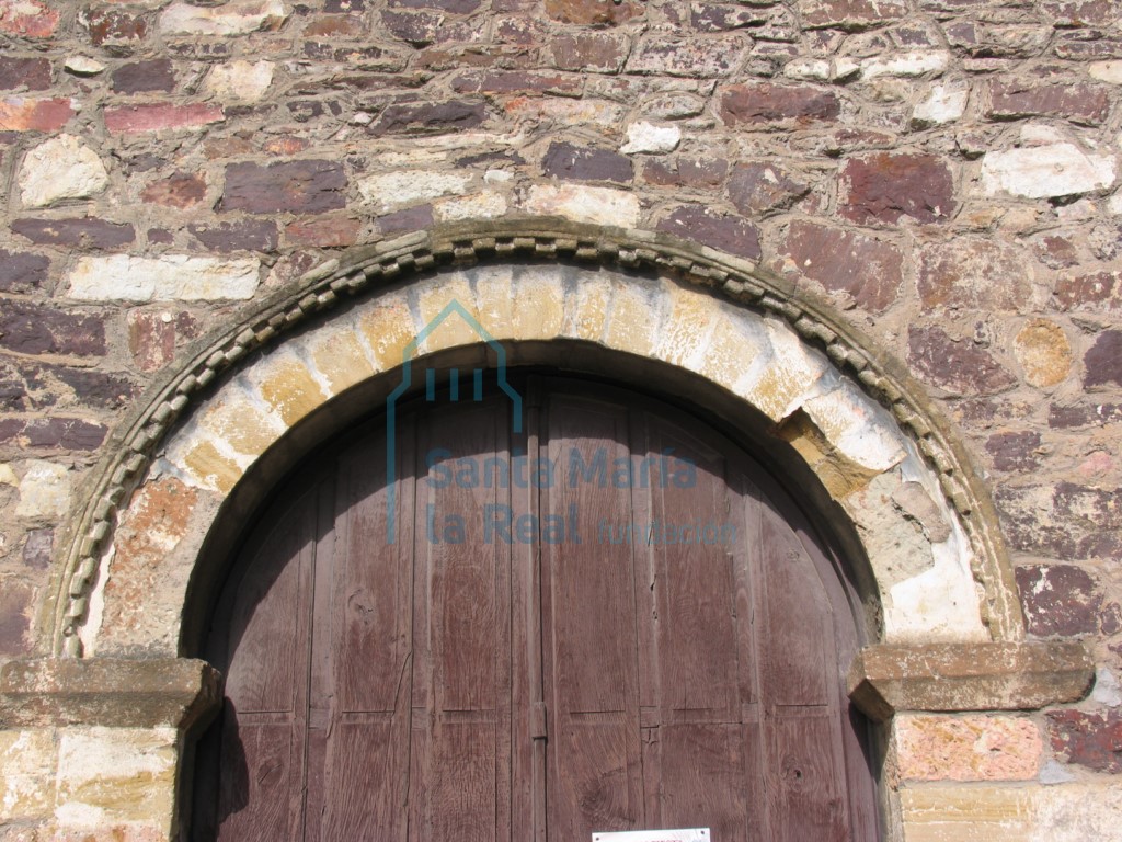 Detalle de la rosca de la portada occidental