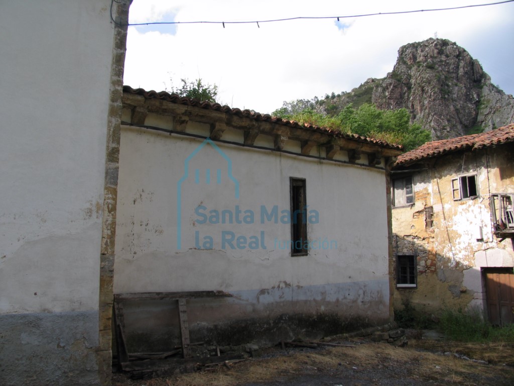 Vista exterior de la cabecera