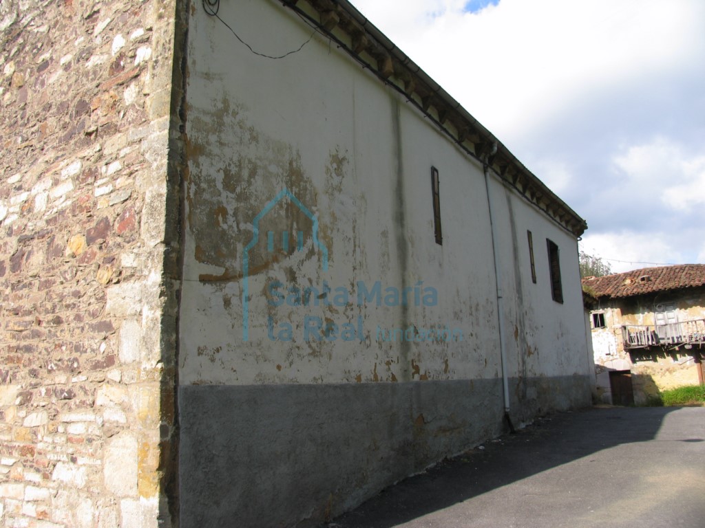 Vista exterior de la cabecera