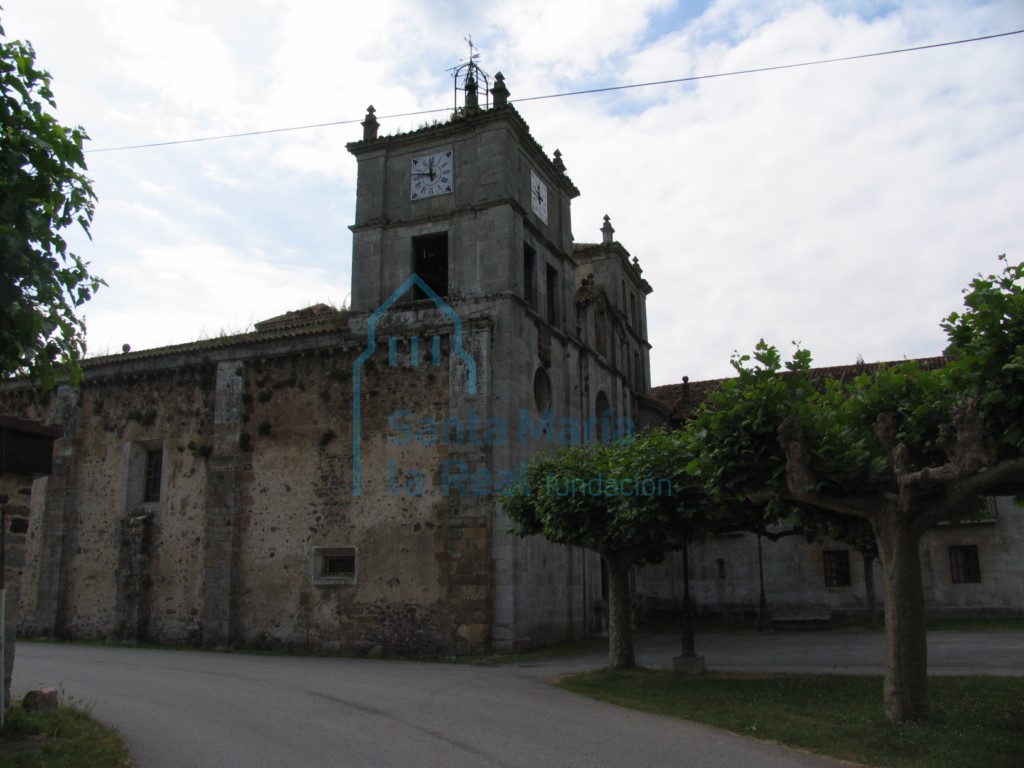 Vista exterior del monasterio