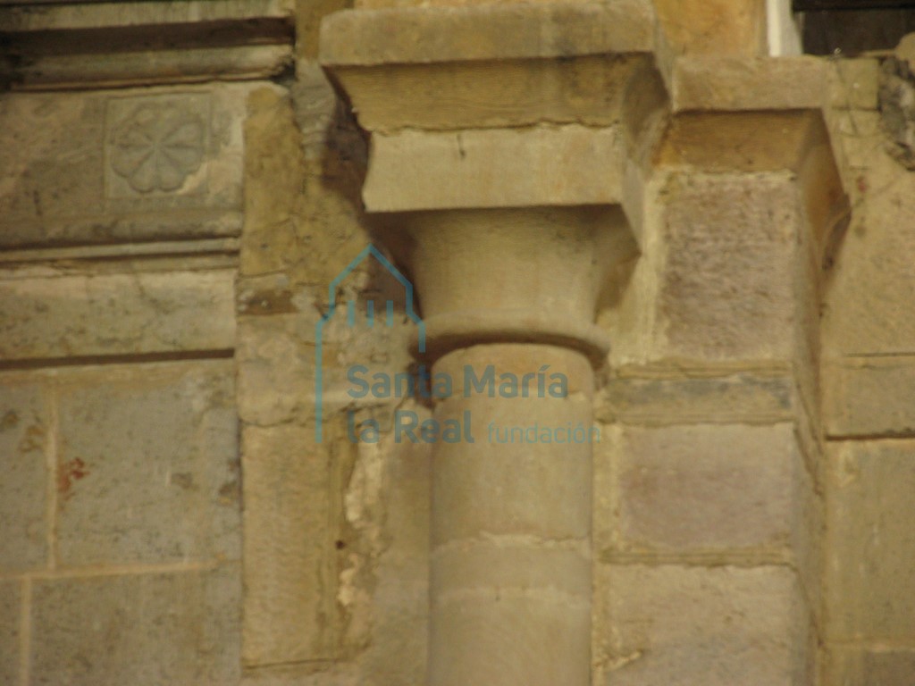 Capitel de la nave