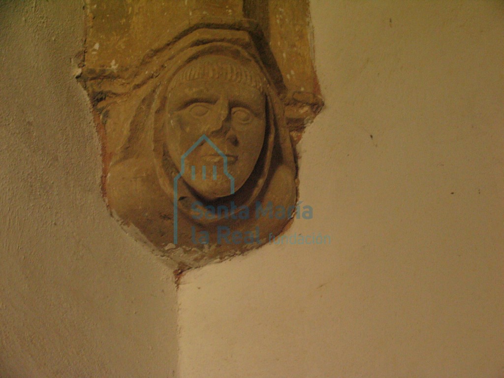 Ménsula de la capilla funeraria de estilo gótico