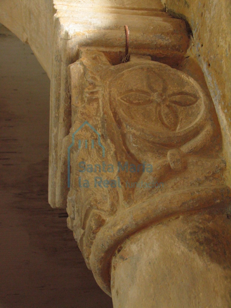 Capitel del arco triunfal, lado izquierdo