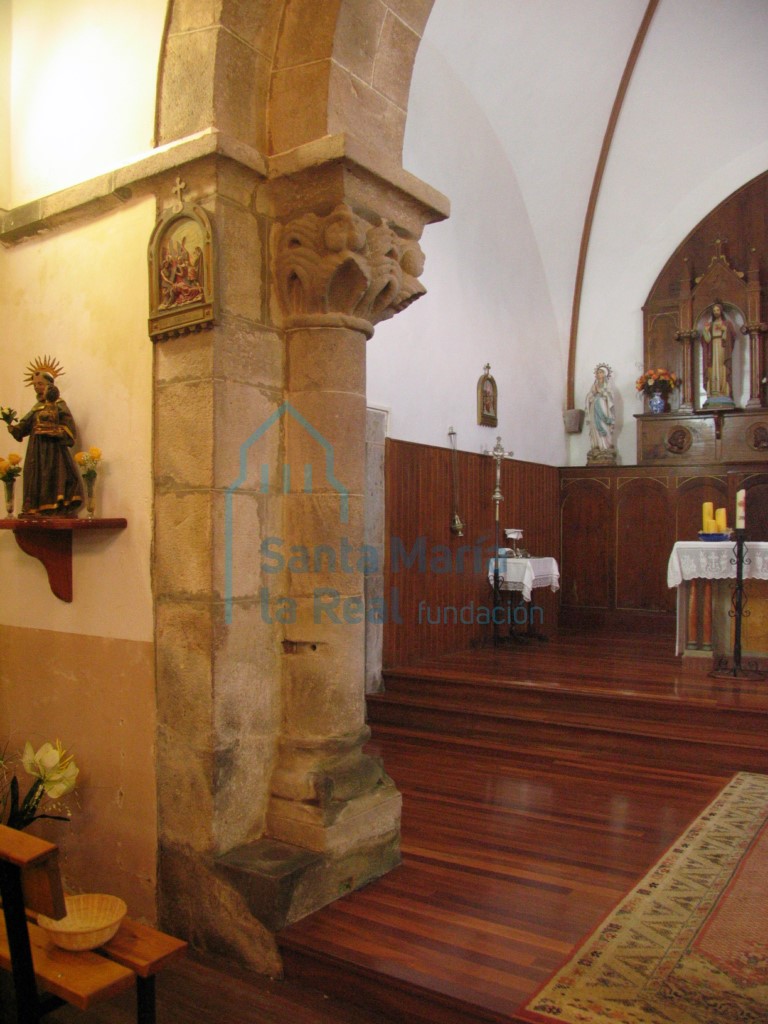 Columna izquierda del arco triunfal
