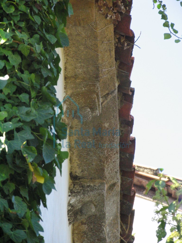 Canecillos del alero norte del ábside