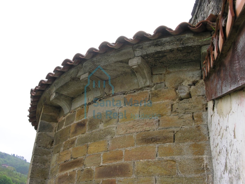 Canecillos del ábside