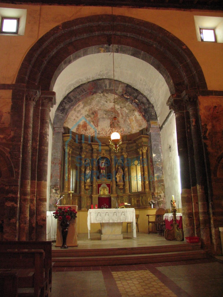 Interior de la cabecera
