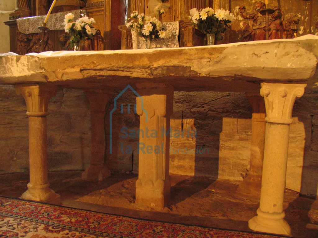 Detalle del altar primitivo