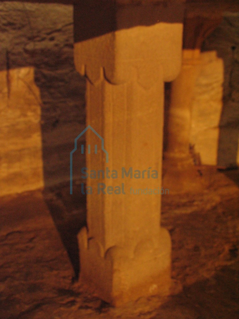 Pilar-relicario central