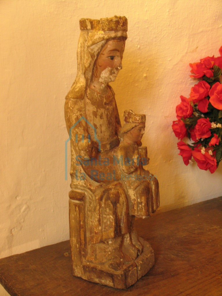 Talla de Virgen con Niño