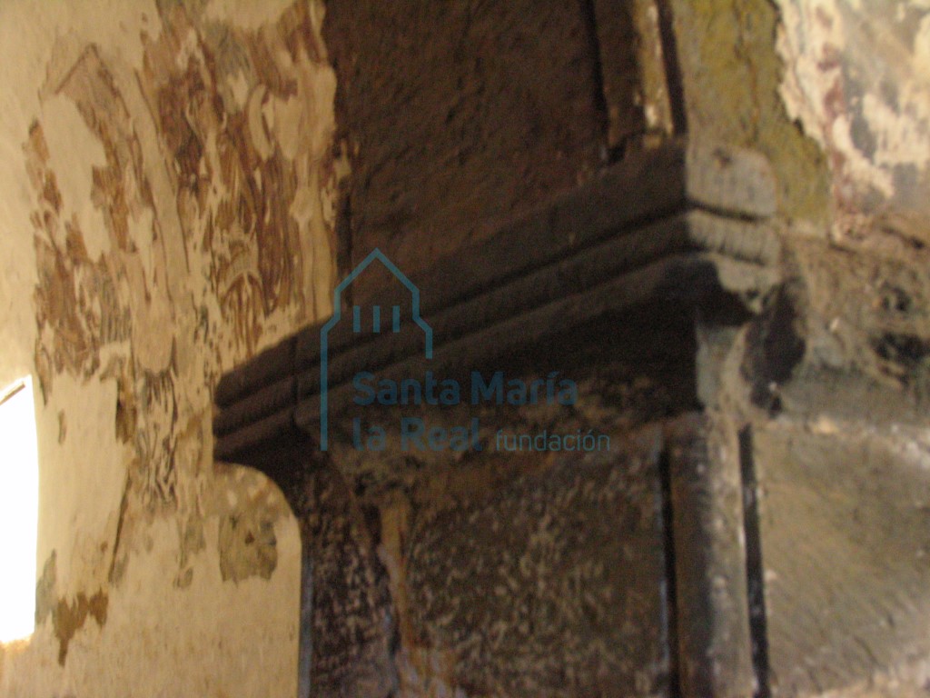 Imposta derecha del arco triunfal