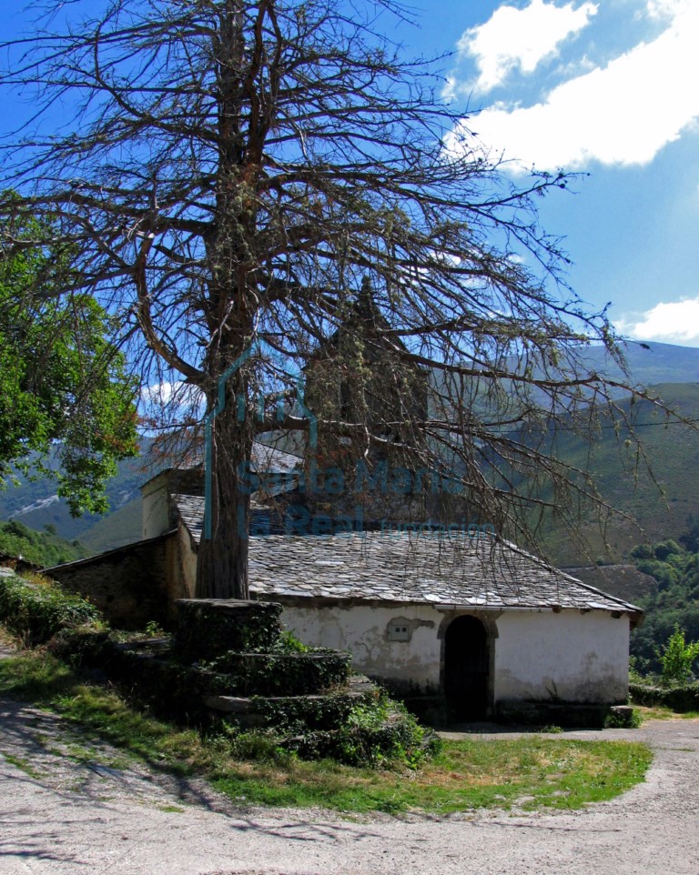 Vista del exterior de la iglesia