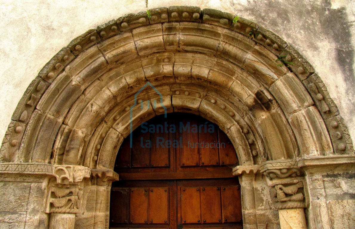 Detalle de la portada occidental