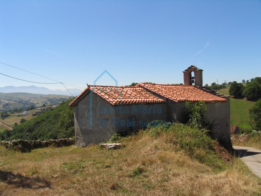 Vista del exterior de la capilla desde el noreste