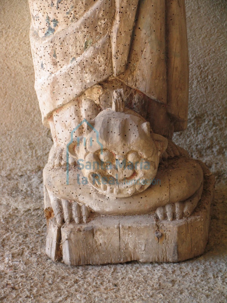 Detalle de la talla de San Bartolomé