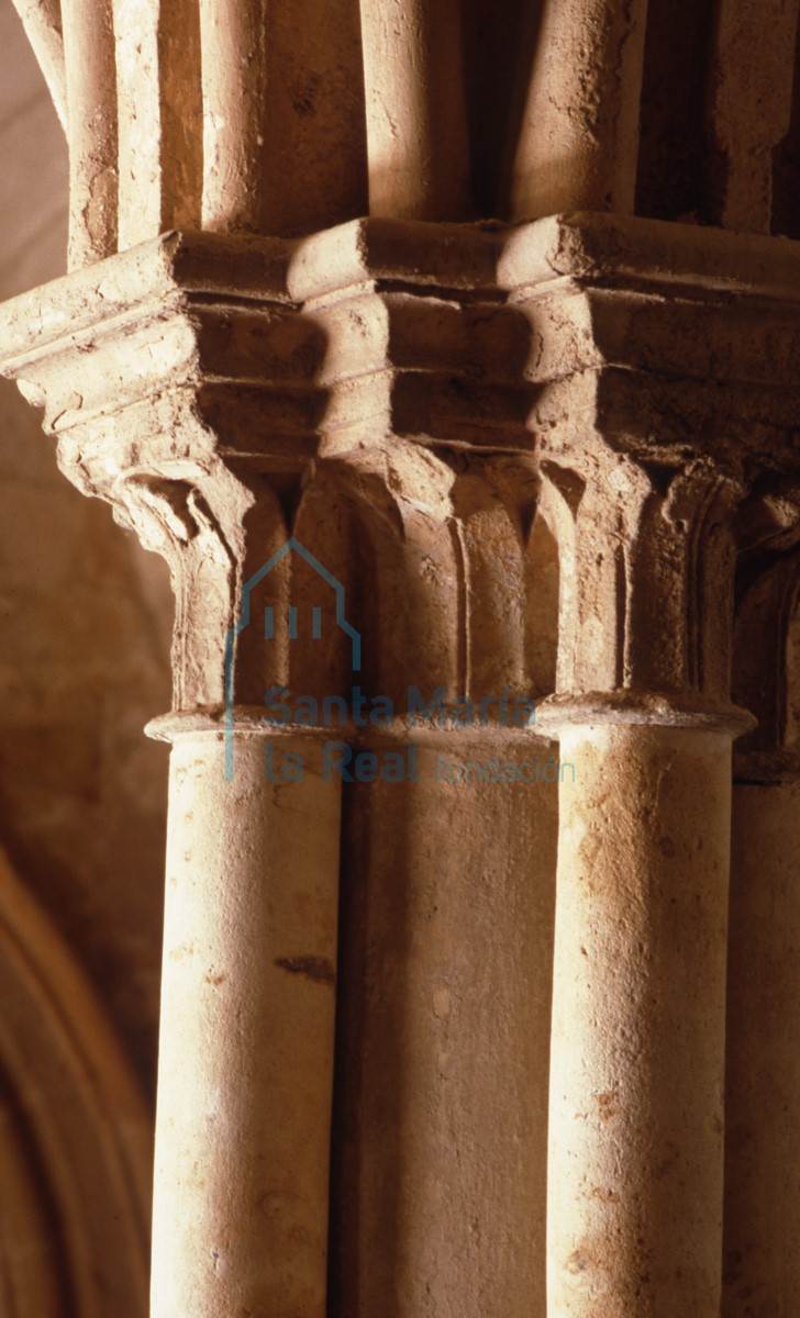 Capiteles