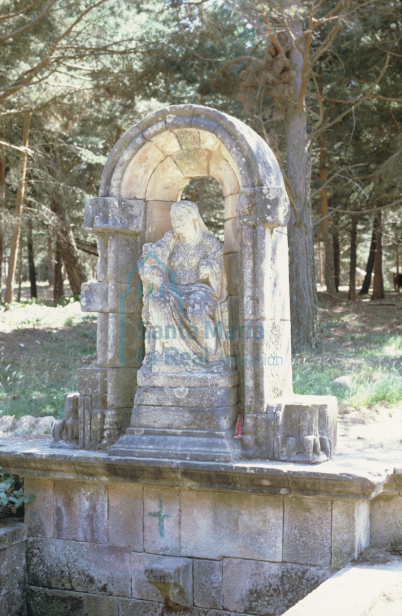 Restos escultóricos. Ruinas de la Ermita de la Virgen del Llano