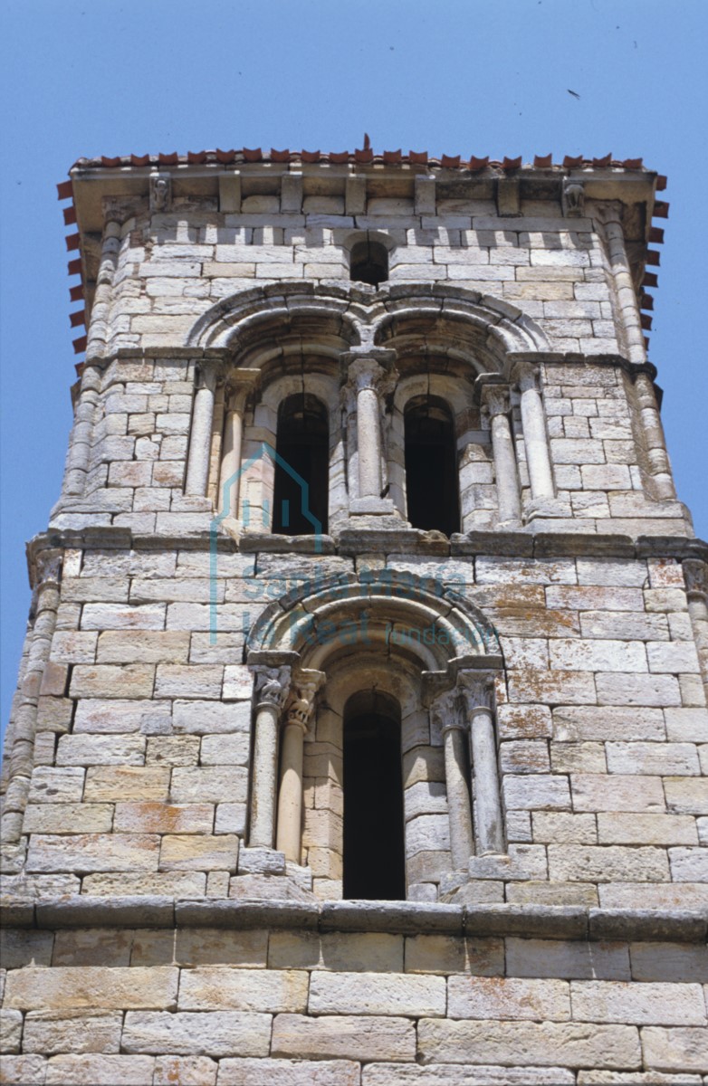 Ermita de Santa Cecilia. Torre-campanario.